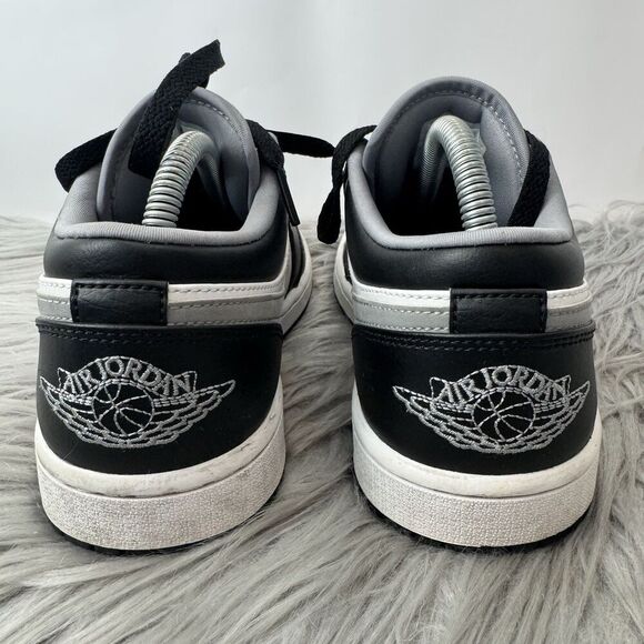 Nike Air Jordan 1 Low Black Medium Grey Size 7.5 - Picture 8 of 16